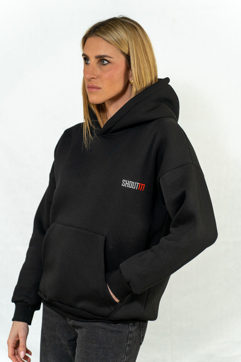 SHOUTIT BLACK VOOLVA