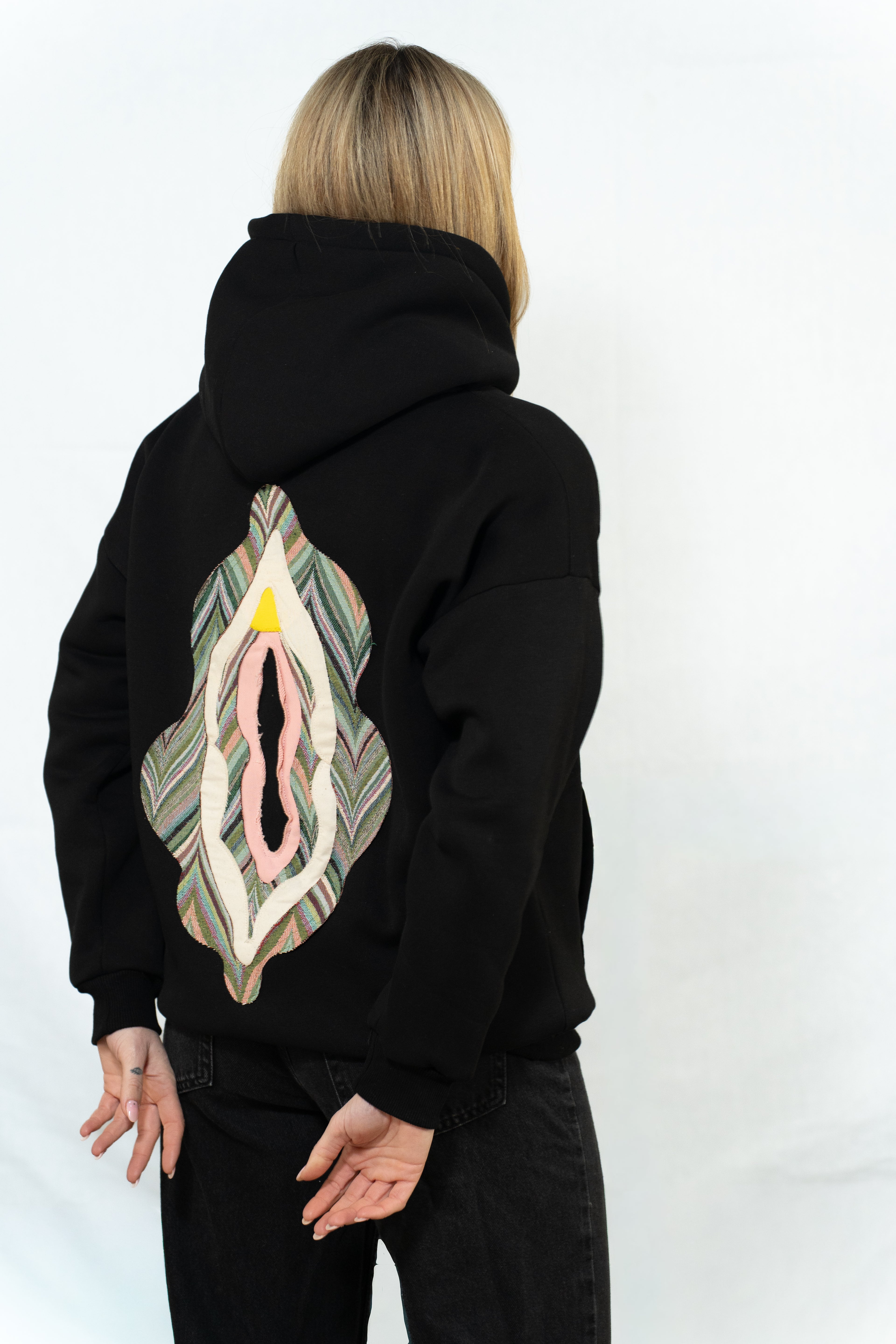 SHOUTIT BLACK VOOLVA 2