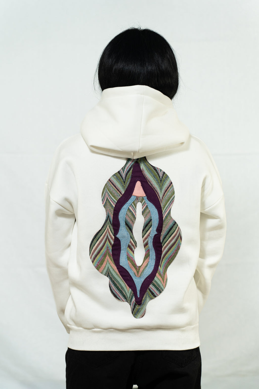 SHOUTIT WHITE VOOLVA 2