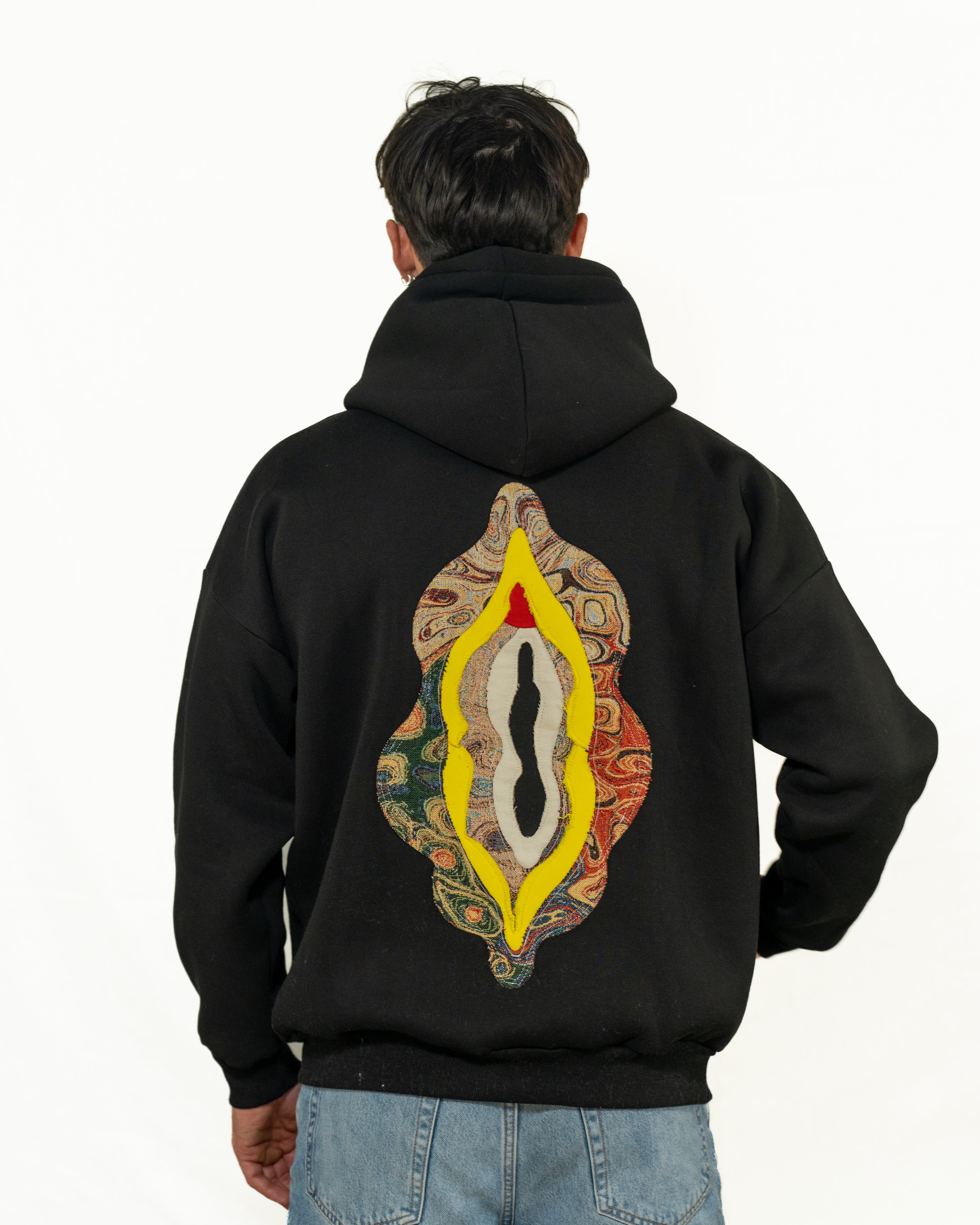 SHOUTIT BLACK VOOLVA