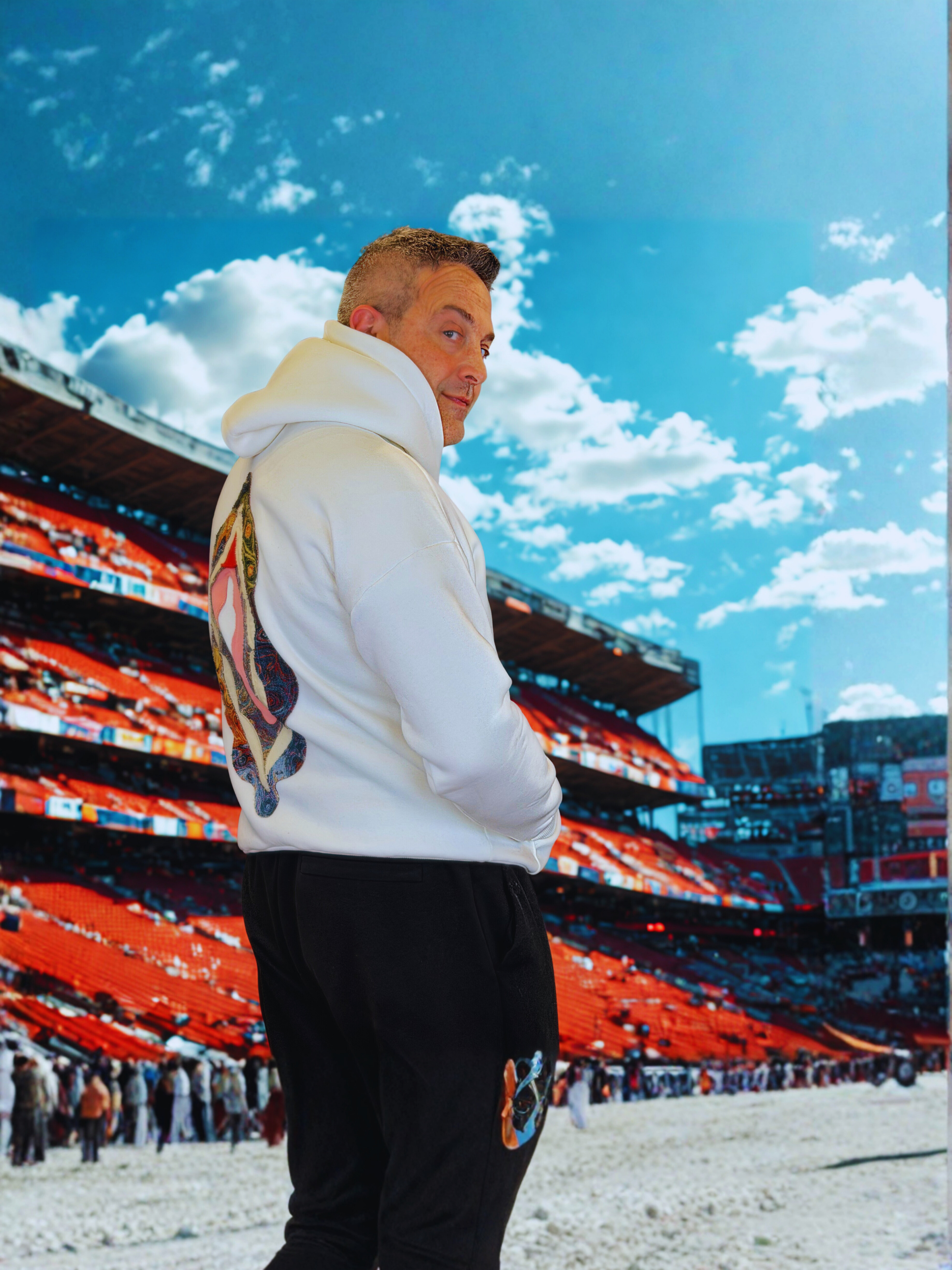 SHOUTIT WHITE VOOLVA